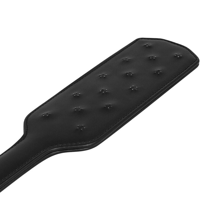 OHMAMA plácačka s kovovými hroty FETISH TACK PADDLE